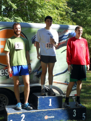 His shirt reads "HH", for Hopkins Harriers.